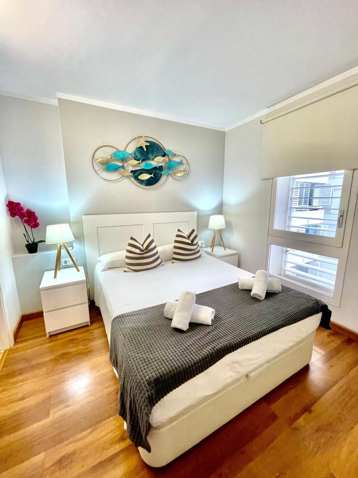 Seahomes Vacations, La Mer Bleue, Beach&Pool, Pk, Full Equipped In Fenals Beach Lloret de Mar Ngoại thất bức ảnh
