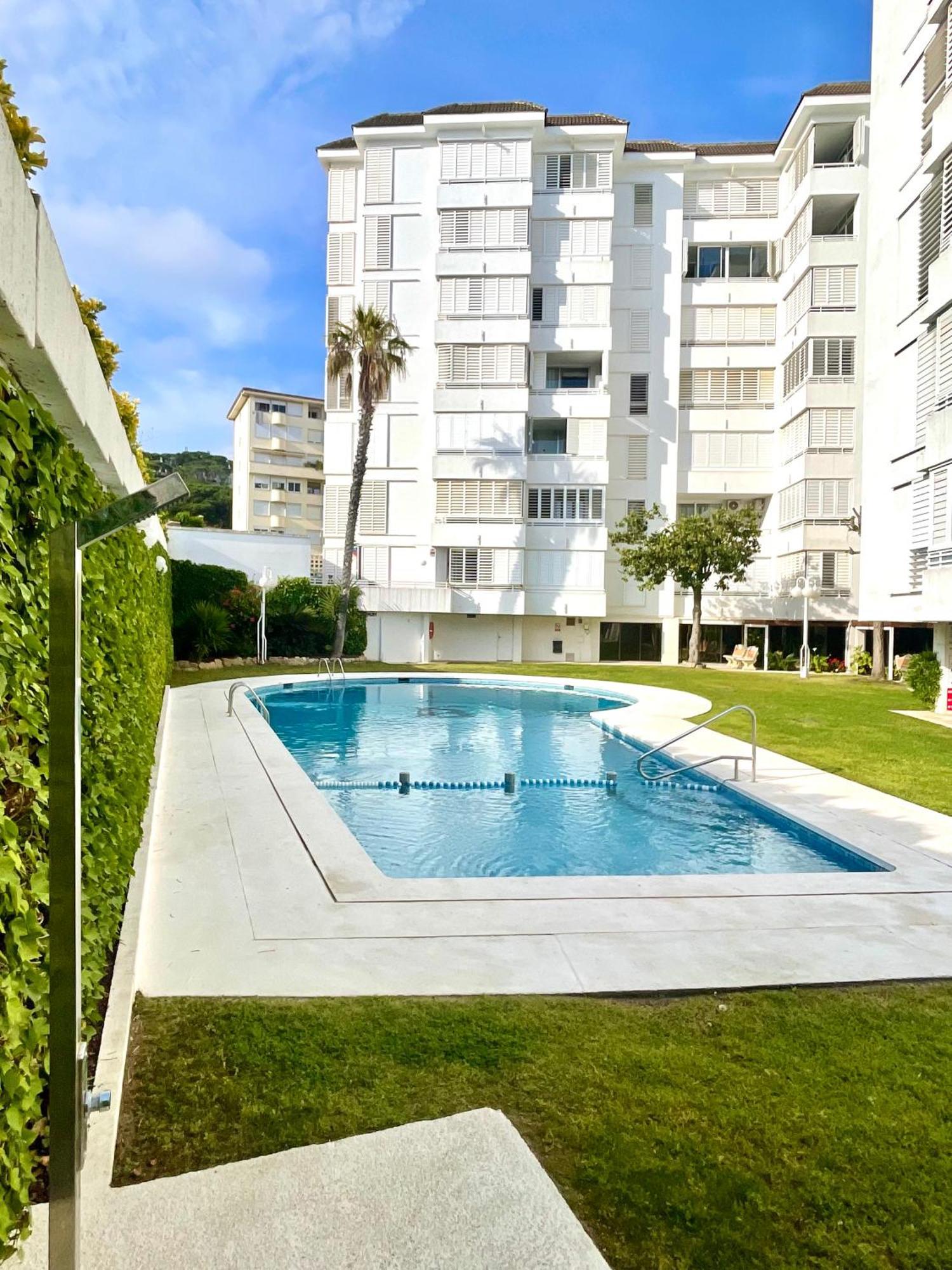 Seahomes Vacations, La Mer Bleue, Beach&Pool, Pk, Full Equipped In Fenals Beach Lloret de Mar Ngoại thất bức ảnh