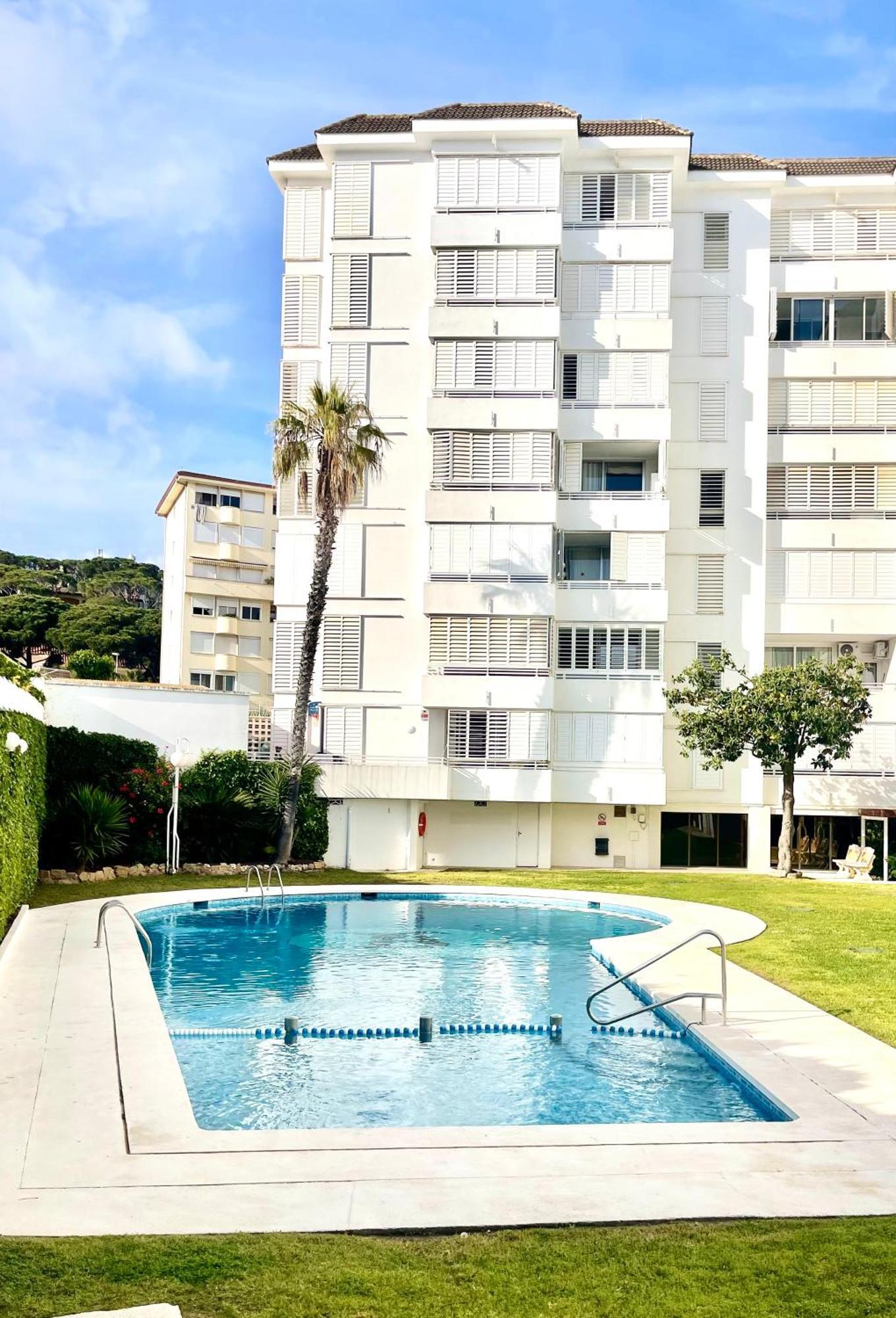 Seahomes Vacations, La Mer Bleue, Beach&Pool, Pk, Full Equipped In Fenals Beach Lloret de Mar Ngoại thất bức ảnh